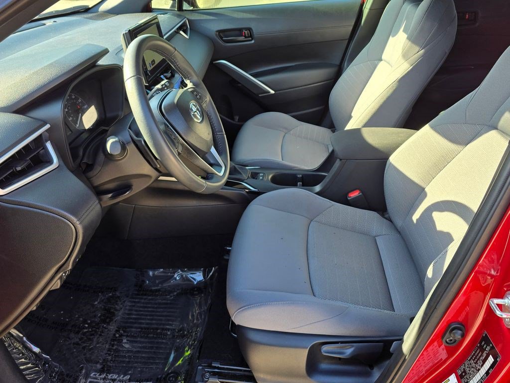 Used 2025 Toyota Corolla Cross AWD Hybrid w/ Moonroof Package image 16