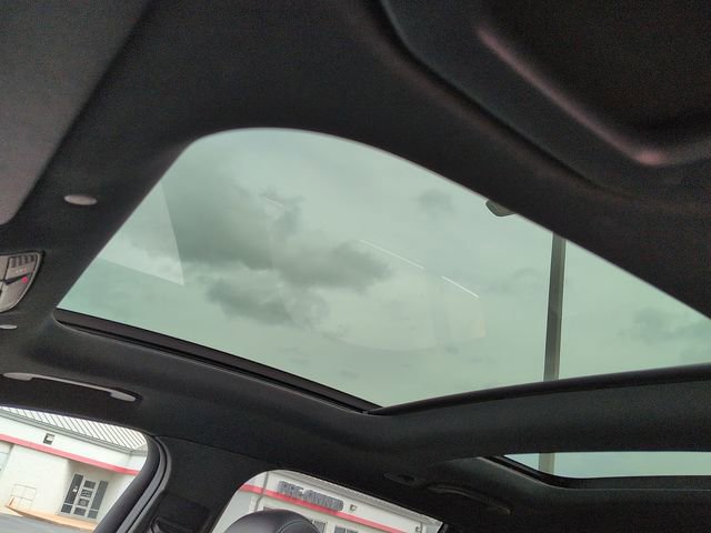 Used 2022 Mercedes-Benz GLC 300 4MATIC image 14