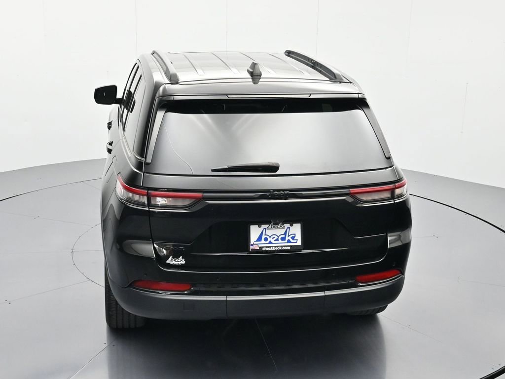 Used 2022 Jeep Grand Cherokee Altitude AWD/4WD image 33