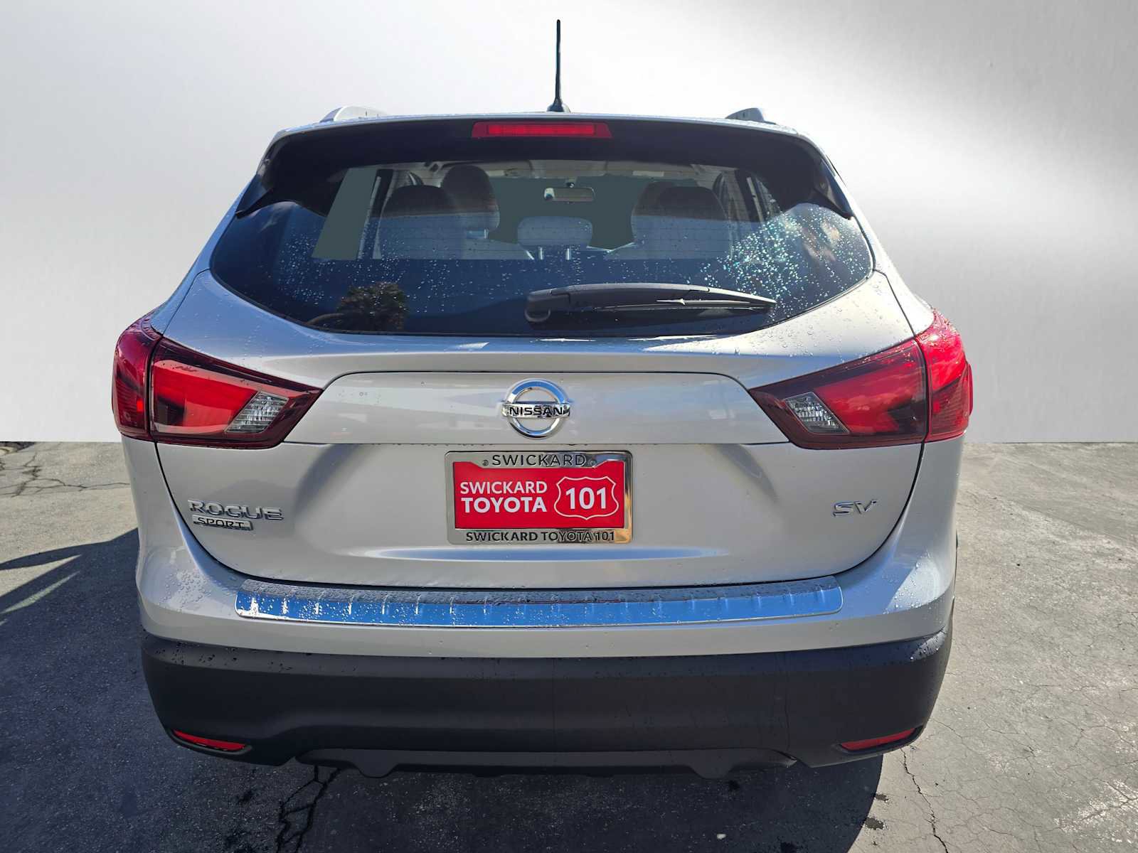 Used 2018 Nissan Rogue Sport SV image 4