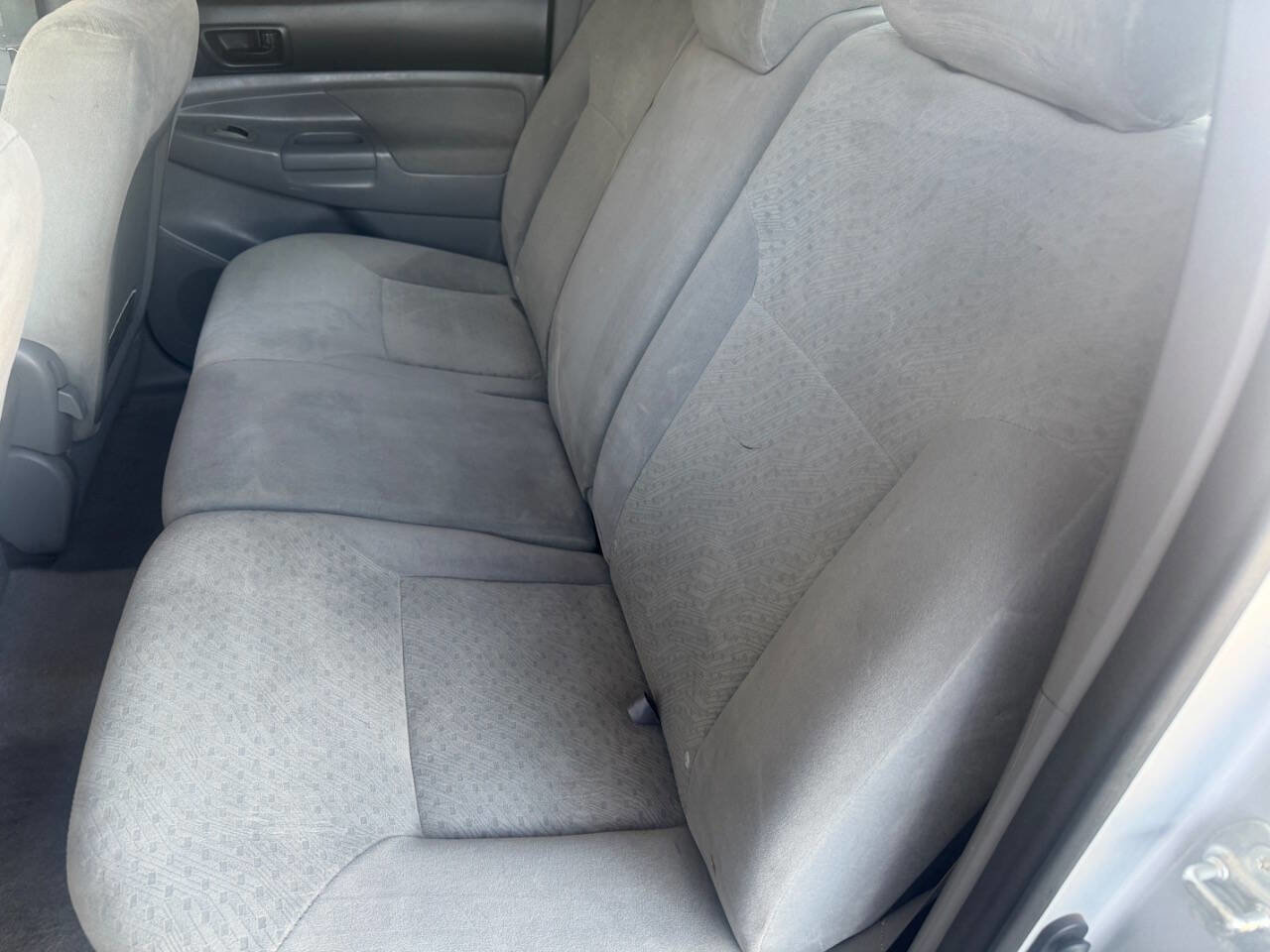 Used 2006 Toyota Tacoma PreRunner RWD image 19