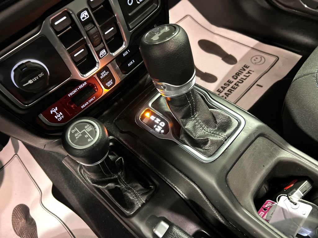 Used 2025 Jeep Wrangler Unlimited Rubicon 4xe w/ Convenience Group image 20