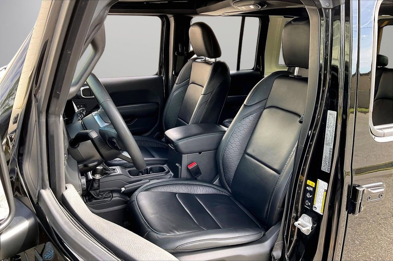 Used 2024 Jeep Wrangler High Altitude AWD/4WD image 22