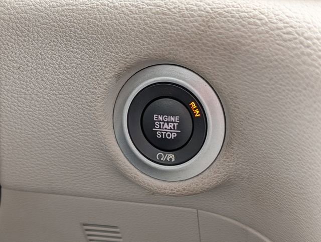 Used 2021 Chrysler Pacifica Limited w/ Premium & Safety Sphere Group image 25