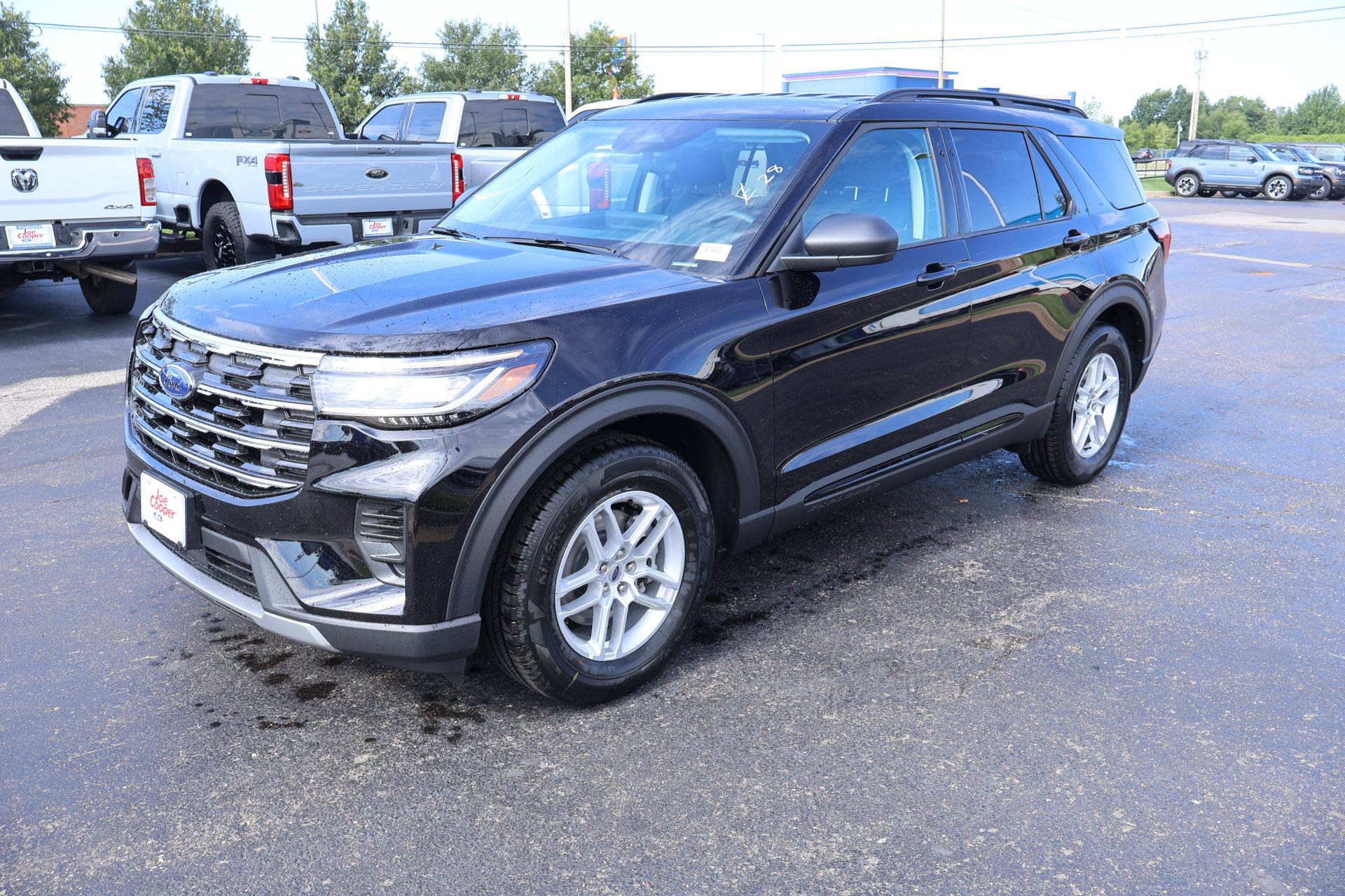 New 2026 Ford Explorer Active RWD image 11