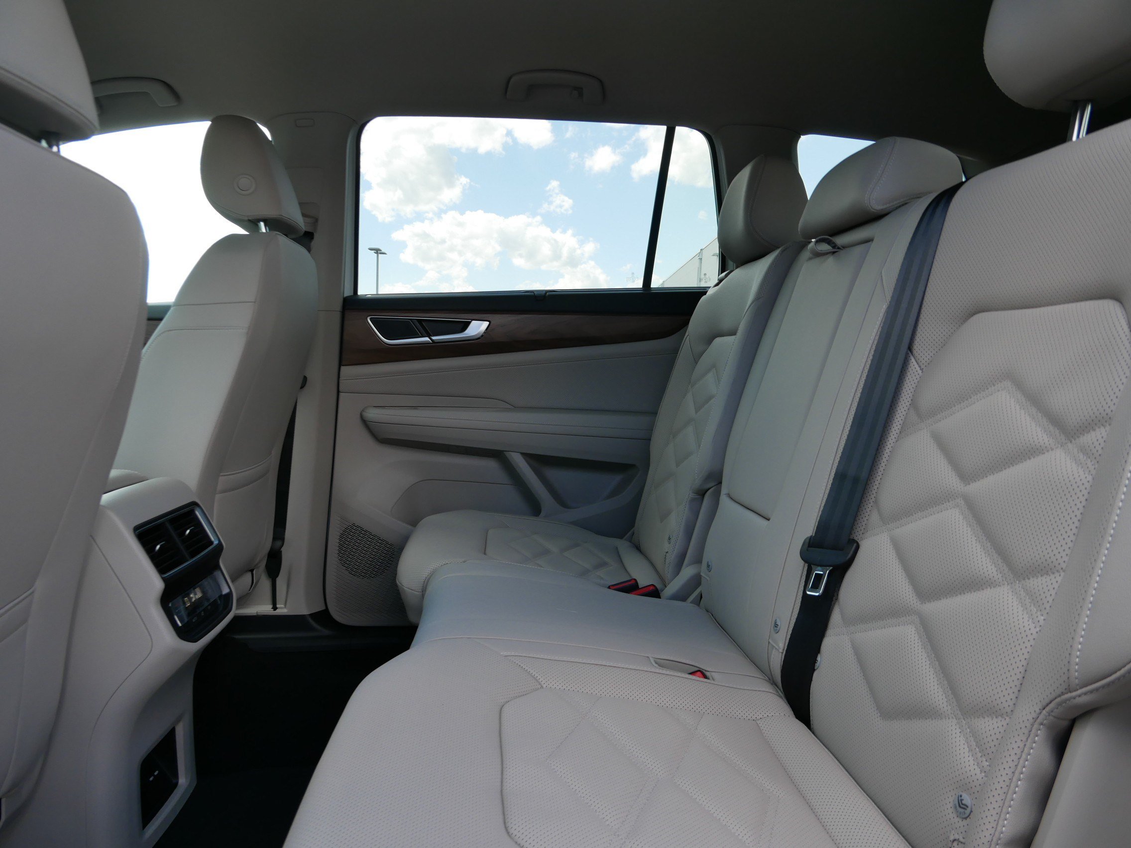 New 2026 Volkswagen Atlas SE AWD/4WD image 5