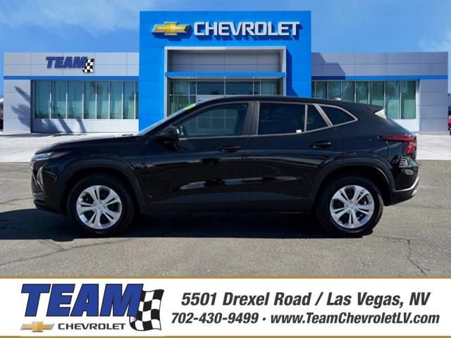 Certified 2026 Chevrolet Trax LS FWD image 1