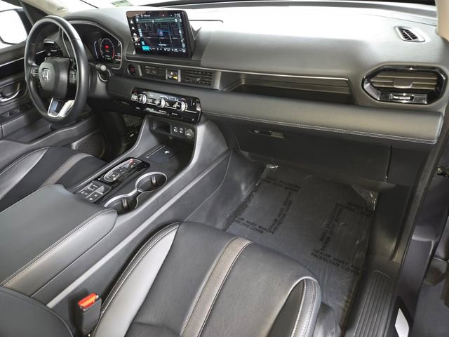 Used 2025 Honda Pilot Touring image 25