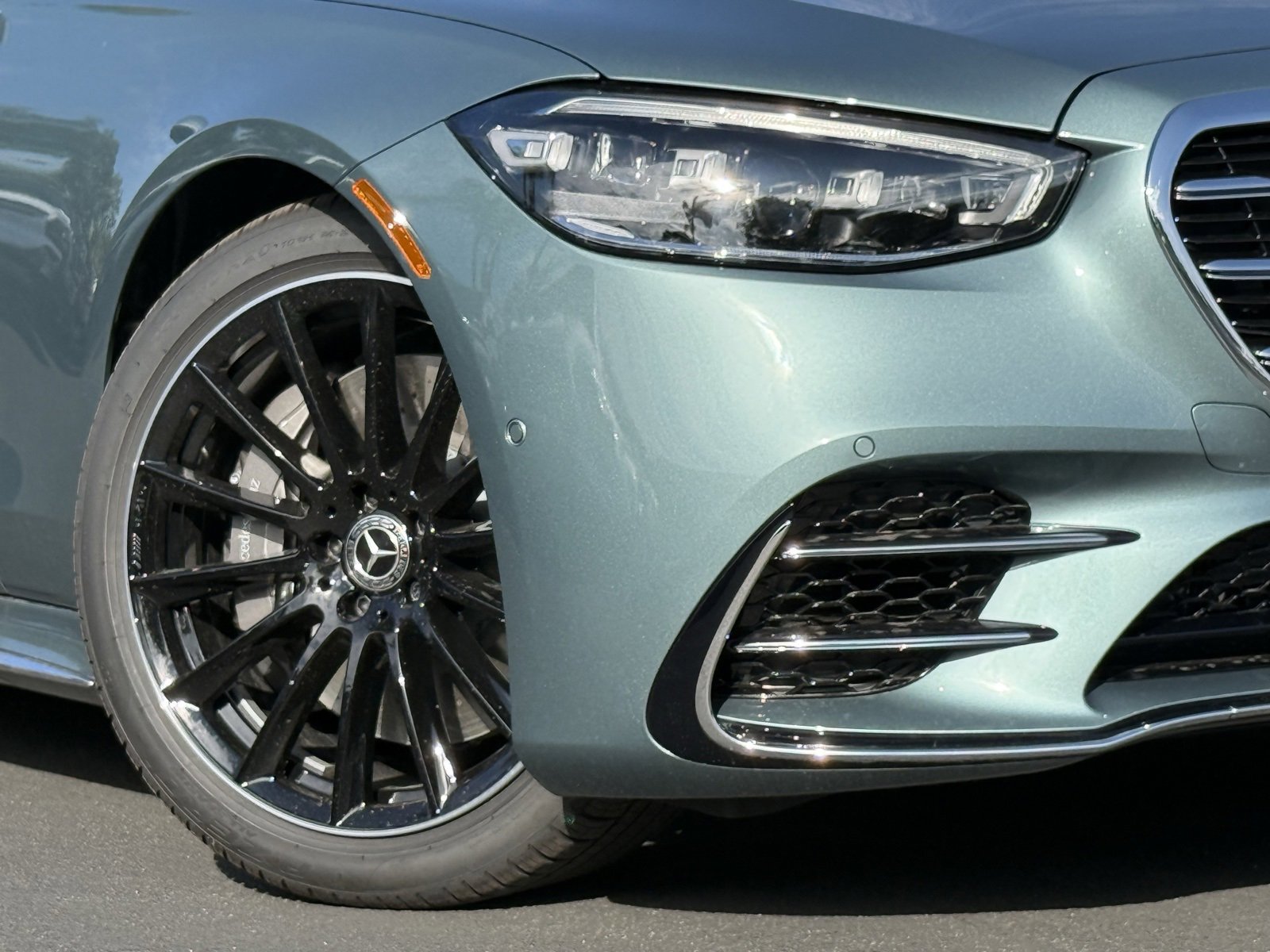 New 2026 Mercedes-Benz S 580 4MATIC Sedan image 4