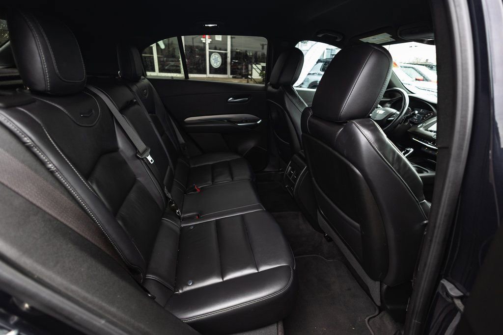 Used 2023 Cadillac XT4 Premium Luxury image 32