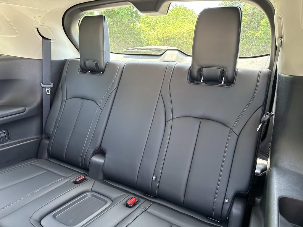 Used 2023 INFINITI QX60 Luxe w/ Vision Package AWD/4WD image 17