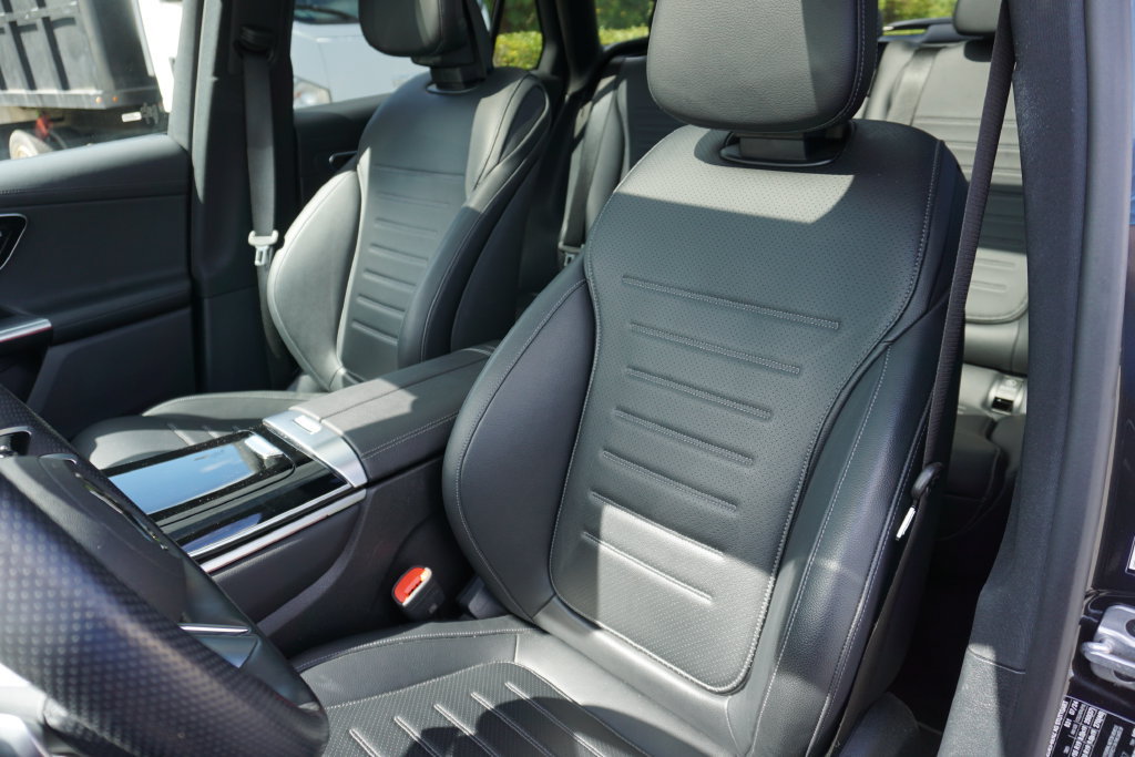 Certified 2025 Mercedes-Benz GLC 300 image 13