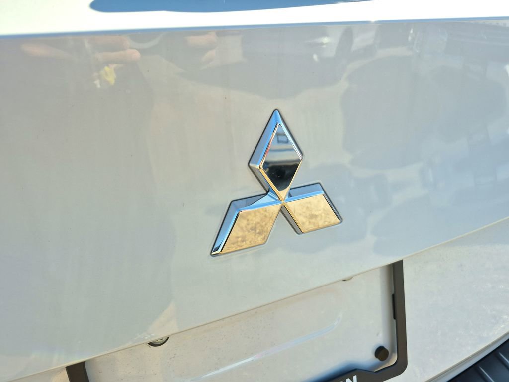 New 2026 Mitsubishi Outlander AWD image 12