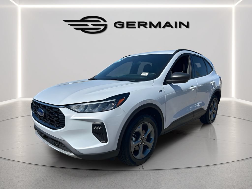 Certified 2025 Ford Escape ST-Line w/ Tech Pack #1 AWD/4WD image 3