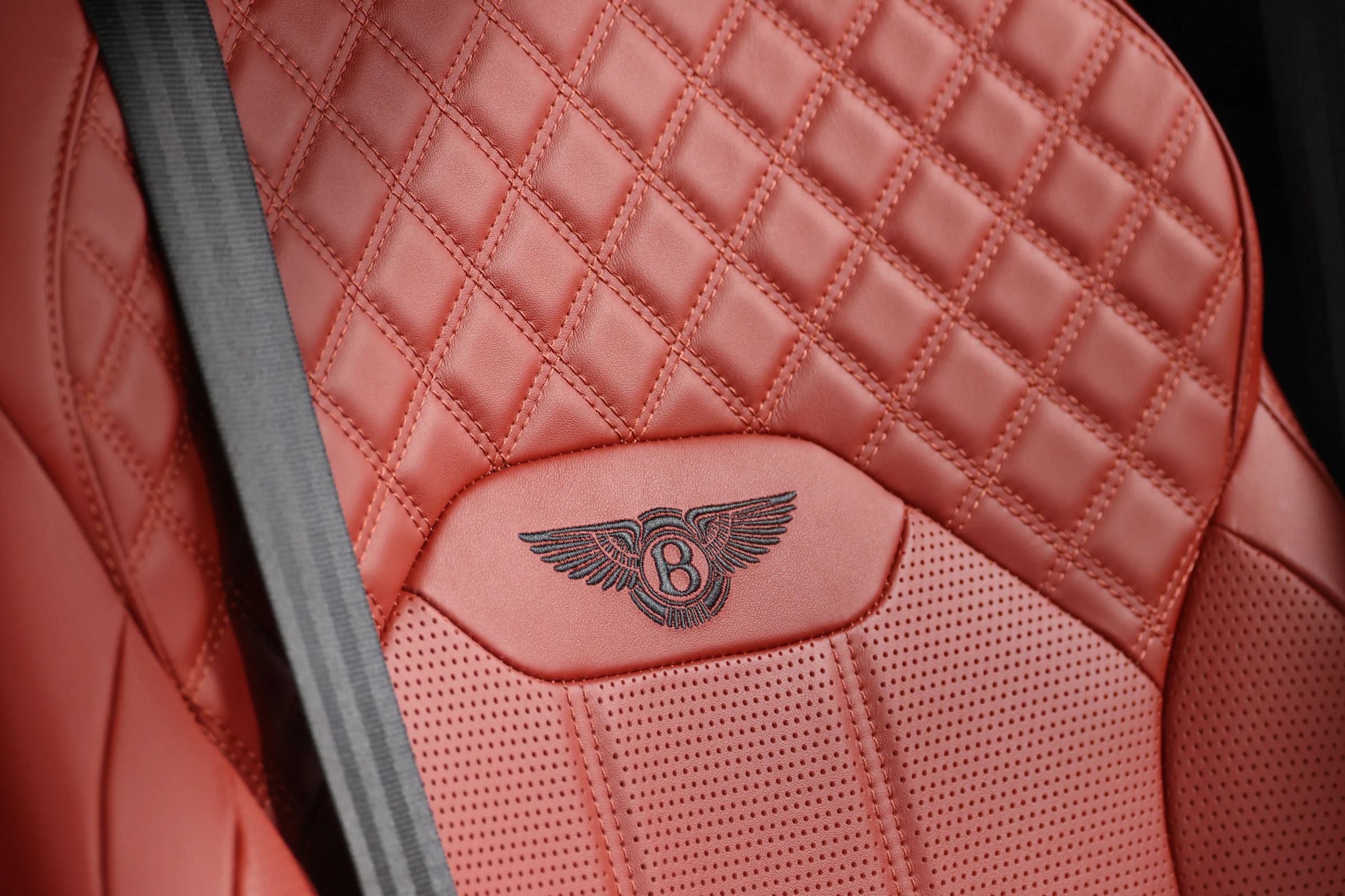 Used 2022 Bentley Bentayga AWD/4WD image 90