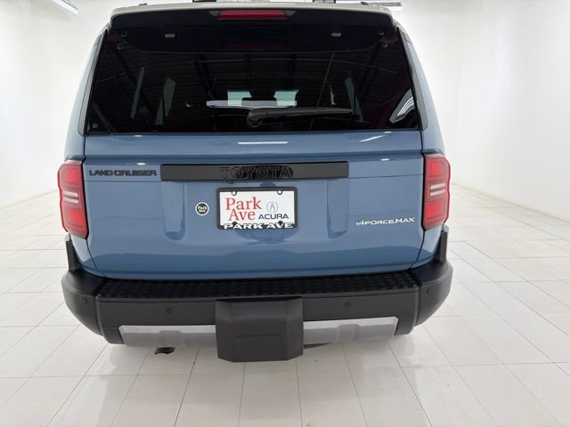 Used 2025 Toyota Land Cruiser w/ Premium Package AWD/4WD image 4