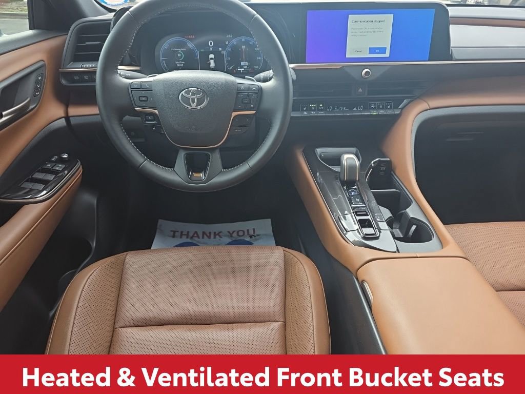 Used 2025 Toyota Crown Signia image 17