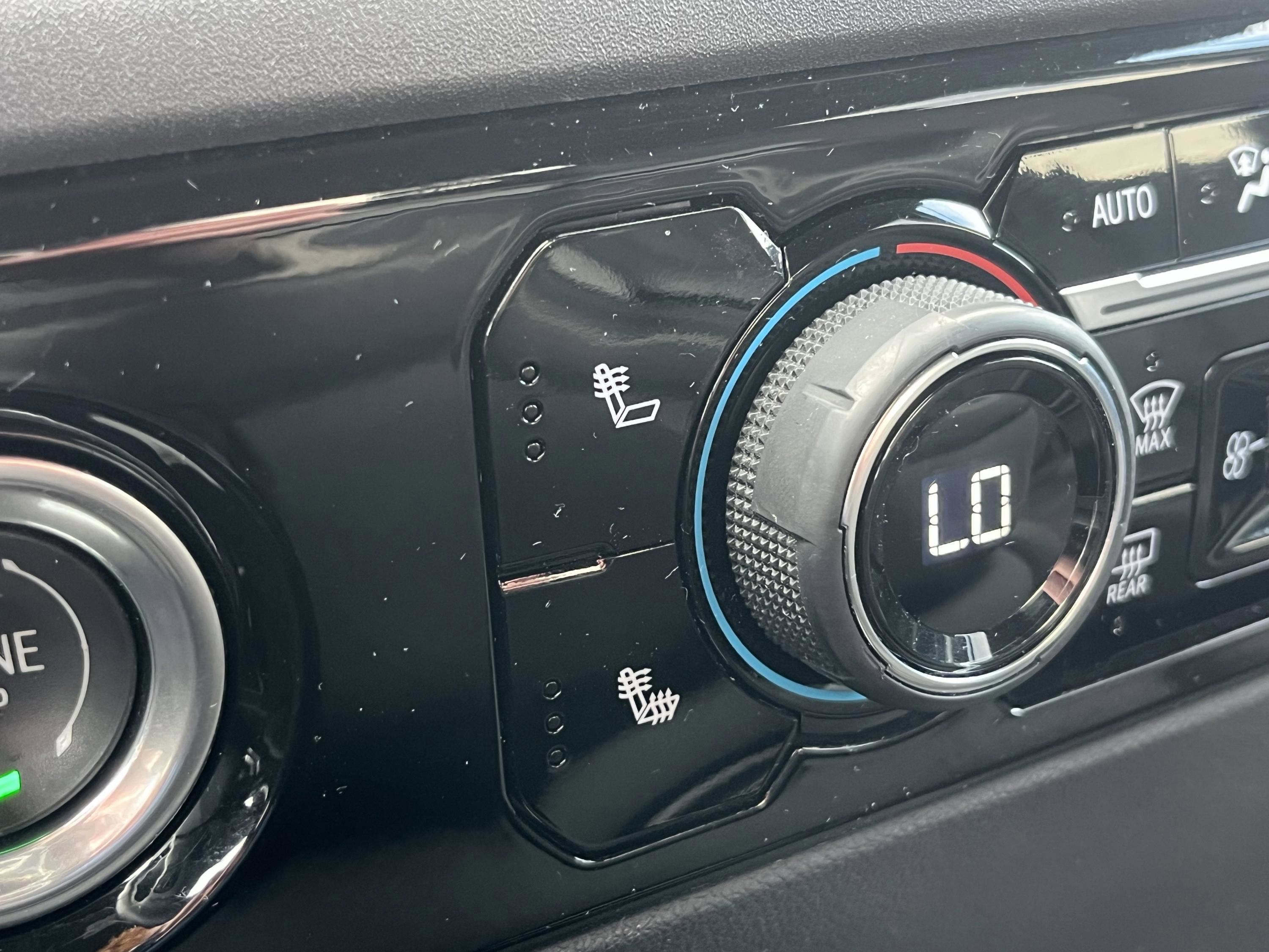 Used 2023 Chevrolet Silverado 1500 LT image 24