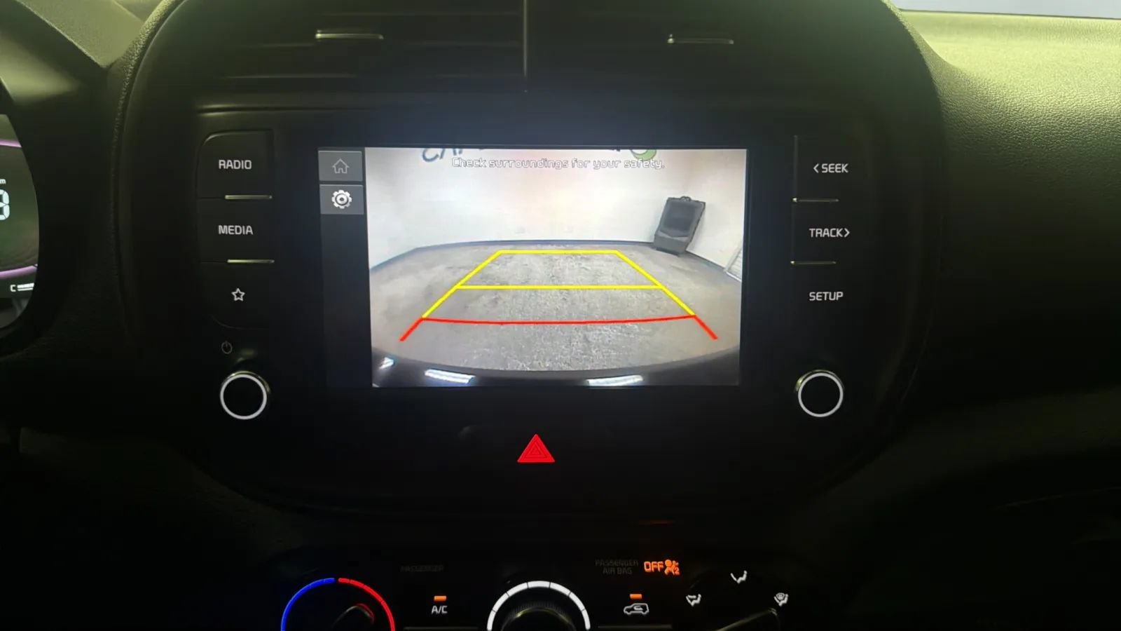 Used 2023 Kia Soul LX w/ LX Technology Package FWD image 14