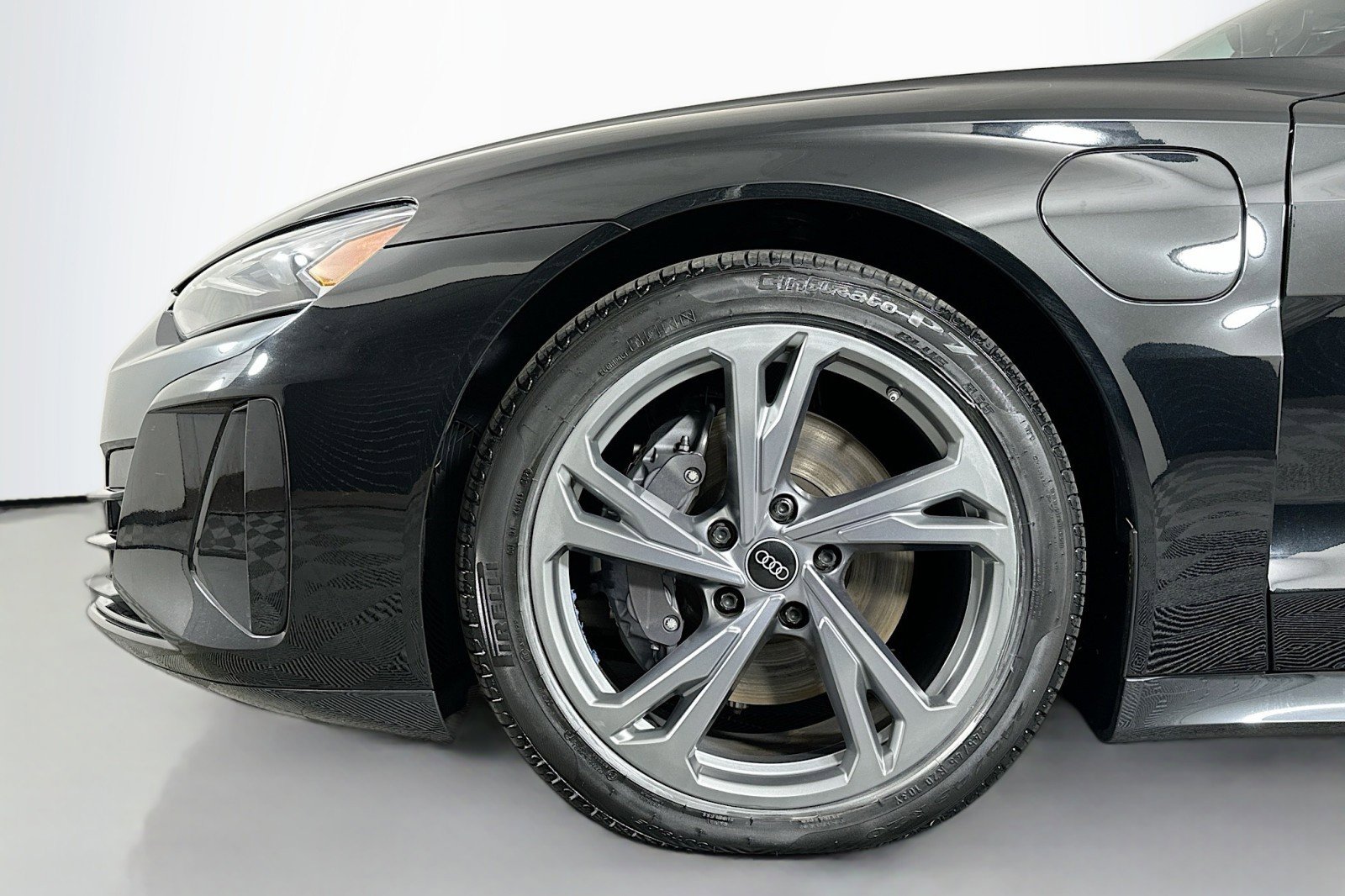 Used 2022 Audi e-tron GT Premium Plus image 12