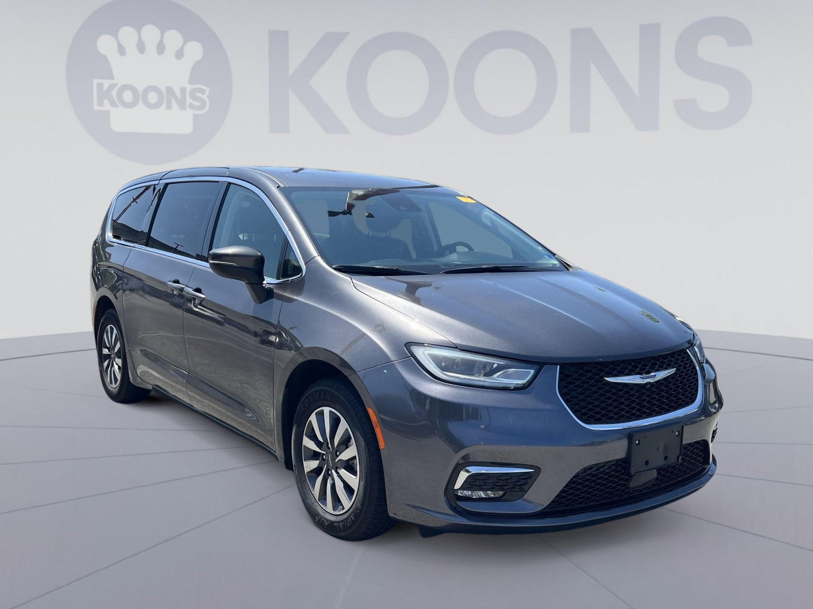 Used 2023 Chrysler Pacifica Touring-L FWD image 10