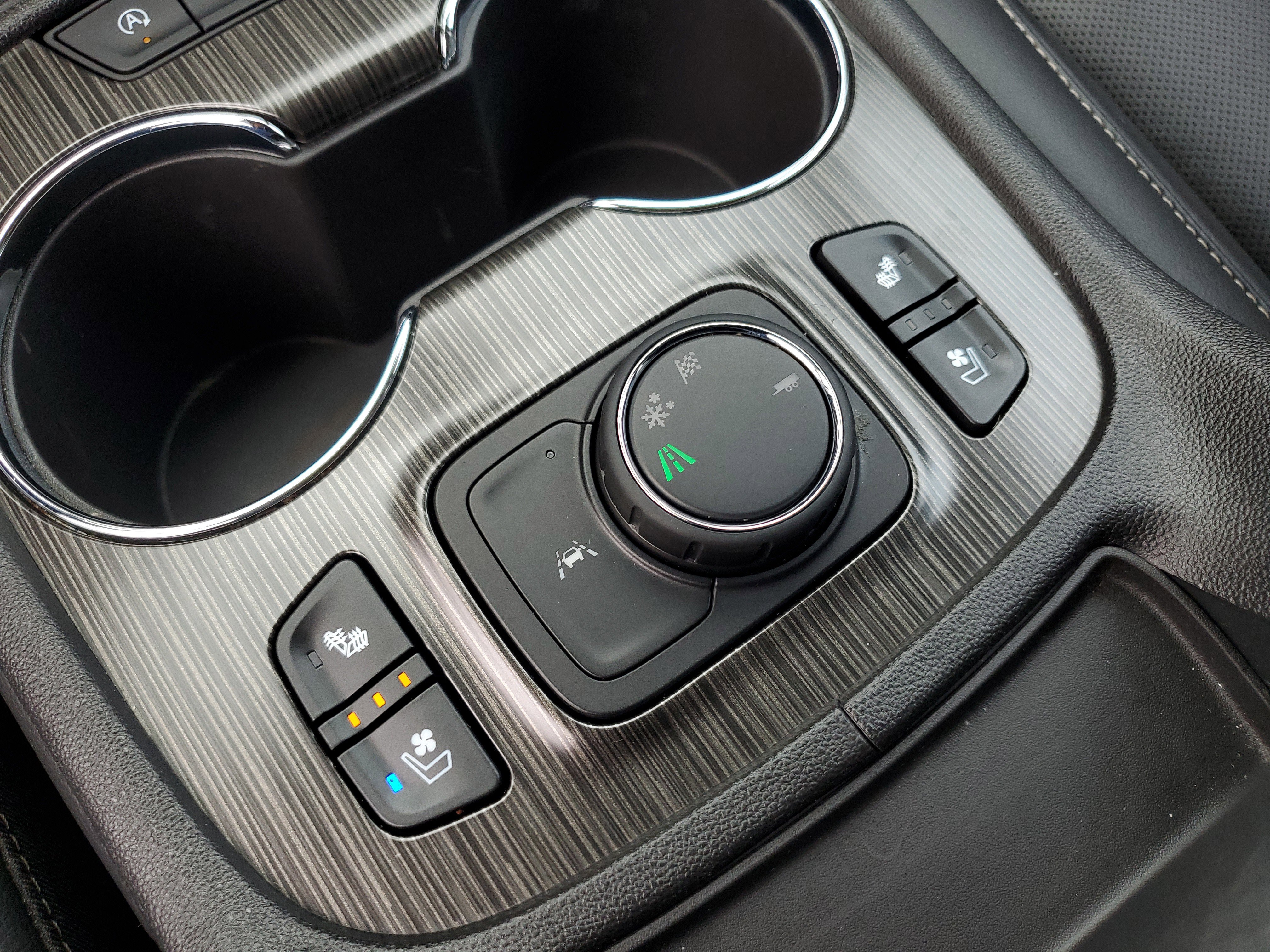 Used 2023 GMC Acadia SLT w/ Elevation Edition image 26