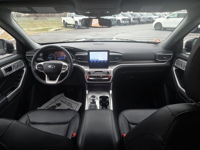 Used 2023 Ford Explorer XLT w/ Equipment Group 202A image 20