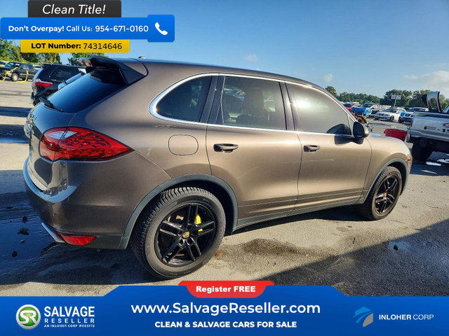 Used 2014 Porsche Cayenne S AWD/4WD image 4