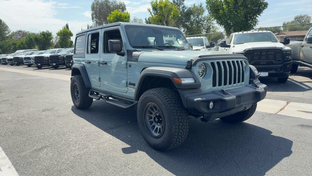 Used 2024 Jeep Wrangler Unlimited Sport AWD/4WD image 3