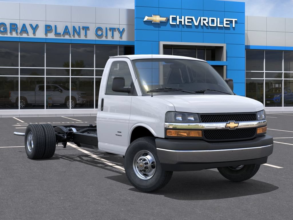New 2026 Chevrolet Express 3500 w/ Power Convenience Package RWD image 7