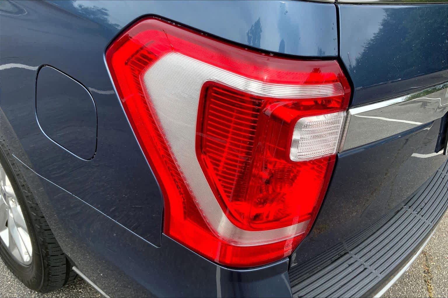 Used 2020 Ford Expedition XLT w/ Equipment Group 202A RWD image 27