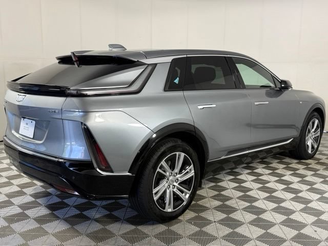 Used 2024 Cadillac Lyriq Tech RWD image 8