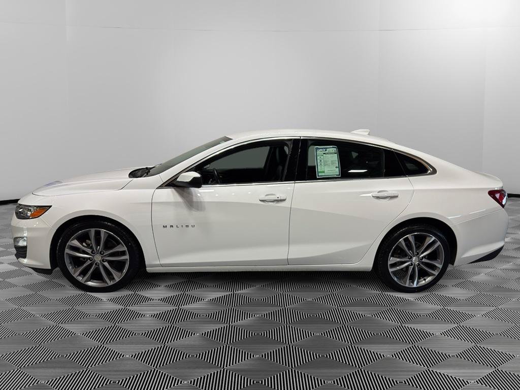 Used 2024 Chevrolet Malibu LT FWD image 2