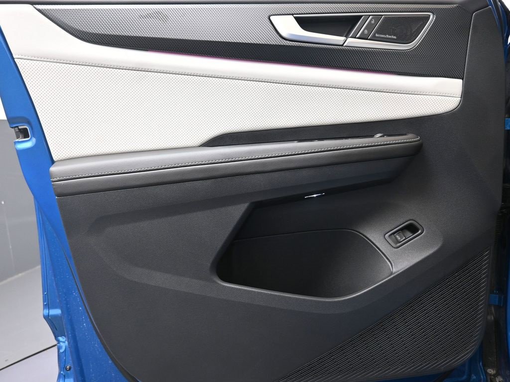 Certified 2025 Volkswagen Atlas Cross Sport SEL Premium R-Line image 24