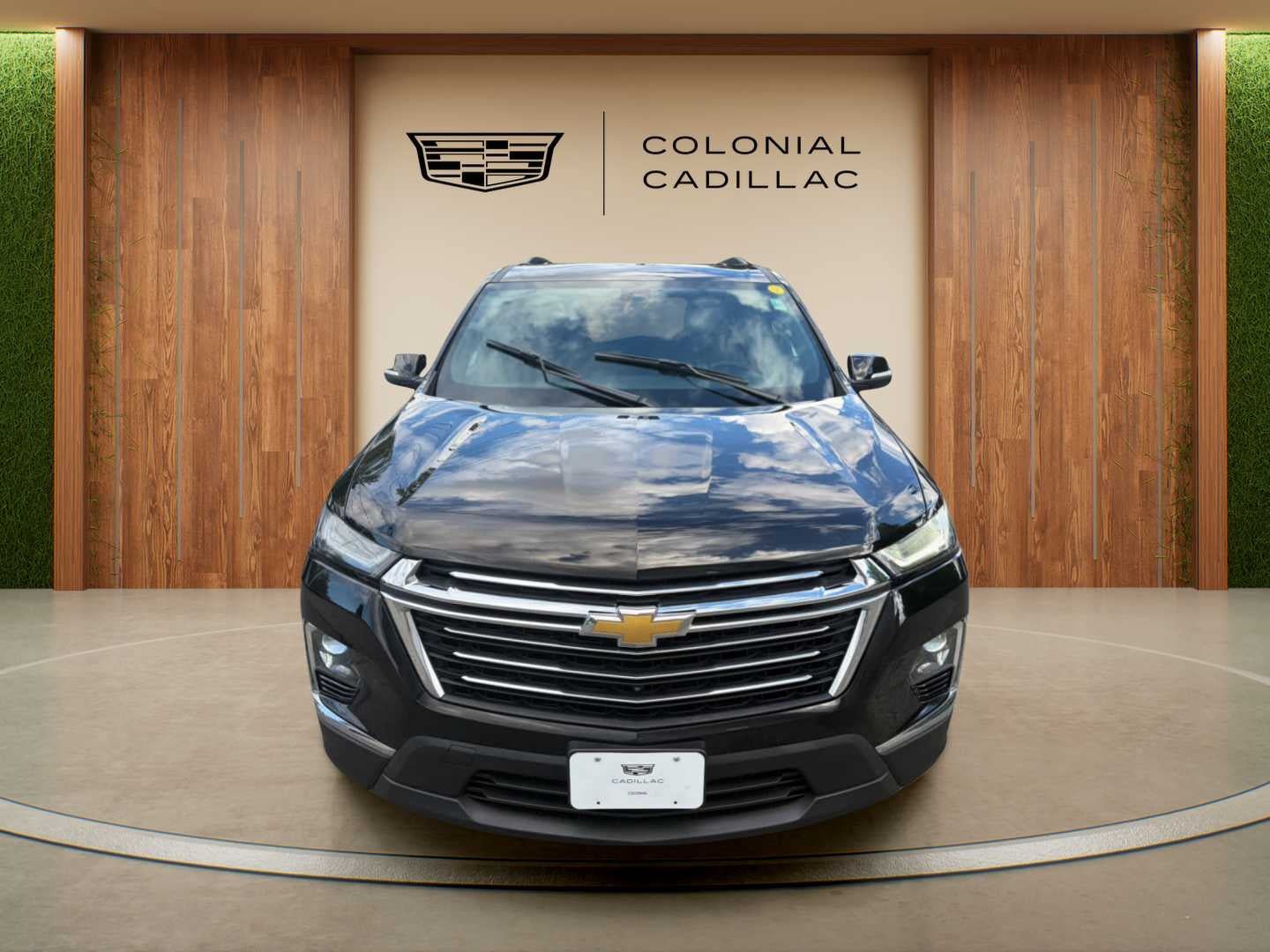 Used 2023 Chevrolet Traverse LT w/ LT Premium Package AWD/4WD image 8