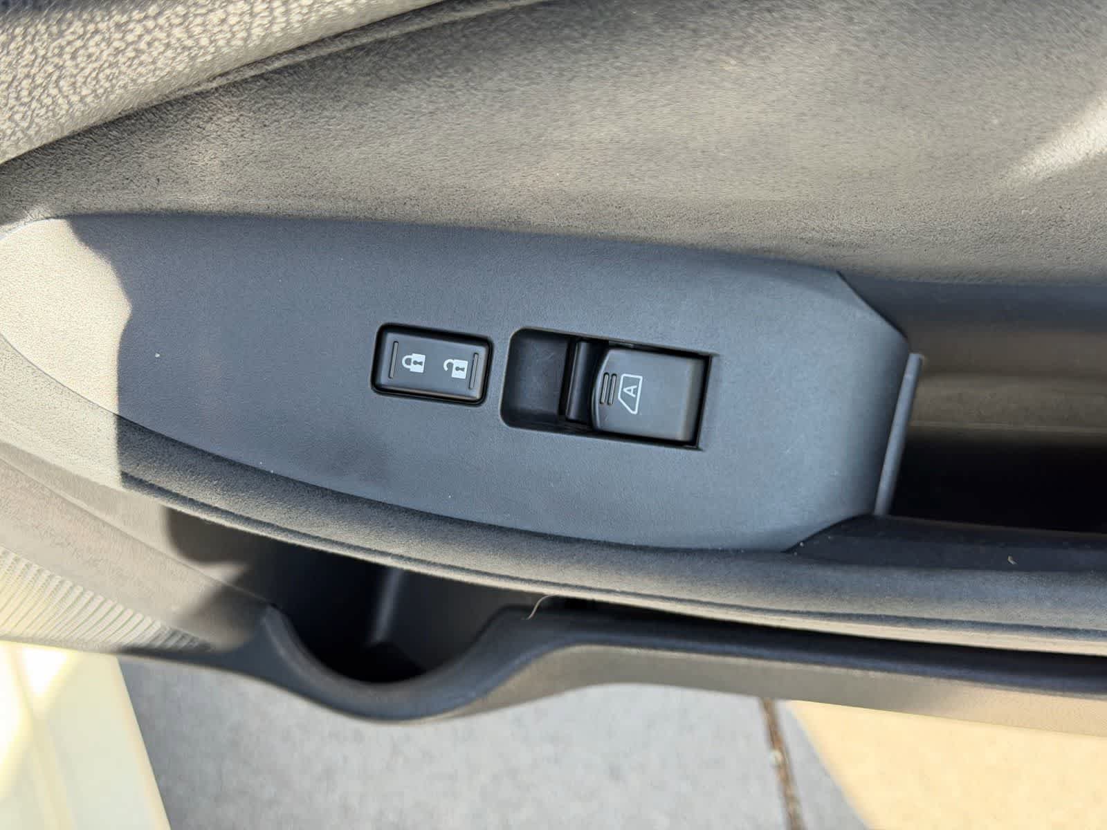 Used 2012 Nissan 370Z Touring w/ Sport Pkg image 12