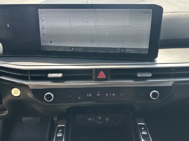 Certified 2025 Kia Sorento S FWD image 18
