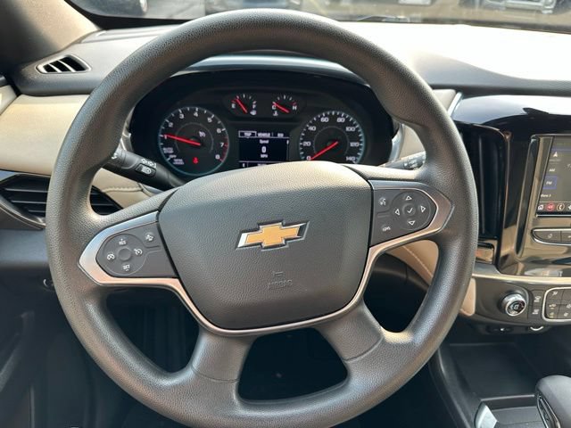 Used 2023 Chevrolet Traverse LS w/ Safety Package FWD image 12