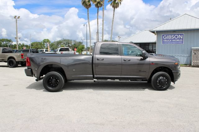Used 2025 RAM 3500 Laramie w/ Night Edition AWD/4WD image 13