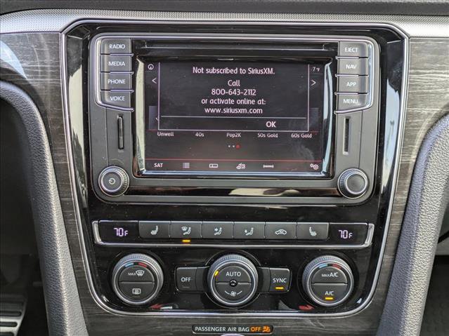 Used 2018 Volkswagen Passat 2.0T SEL Premium image 13