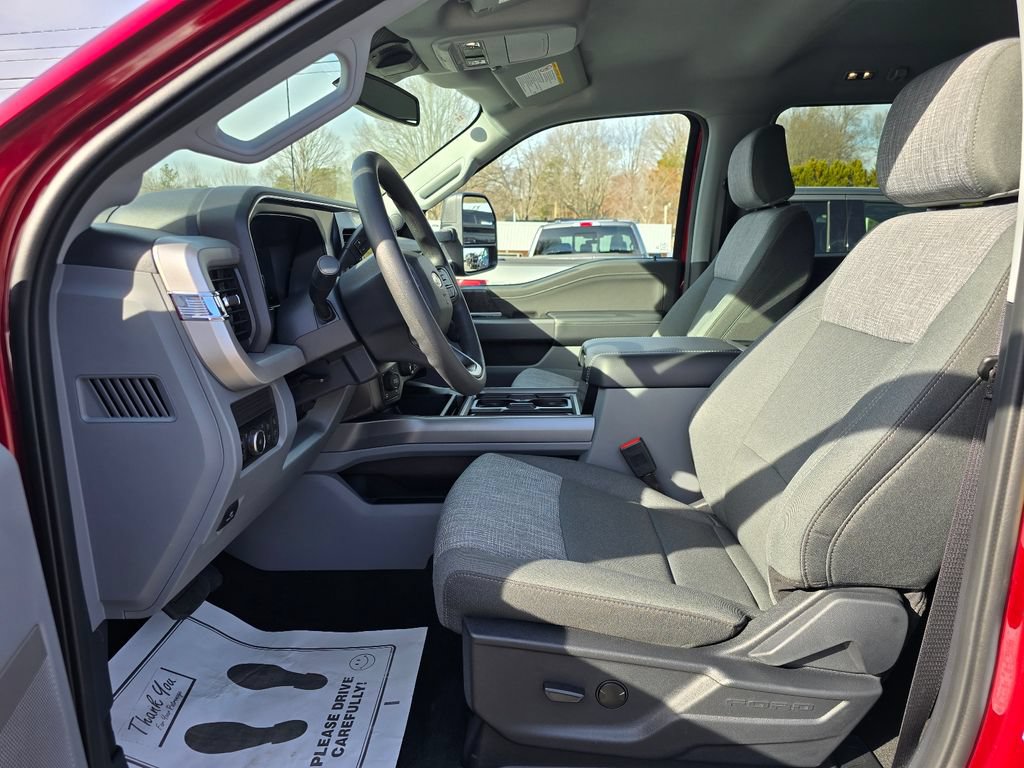 New 2026 Ford F250 XLT w/ XLT Premium Package AWD/4WD image 17