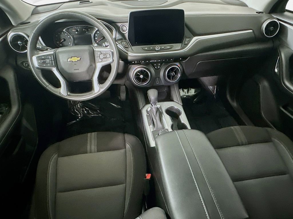 Used 2024 Chevrolet Blazer LT FWD image 16