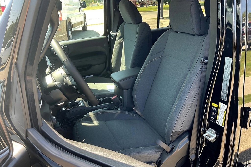 New 2025 Jeep Wrangler Sport S image 9