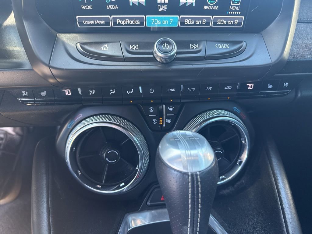 Used 2018 Chevrolet Camaro LT RWD image 11