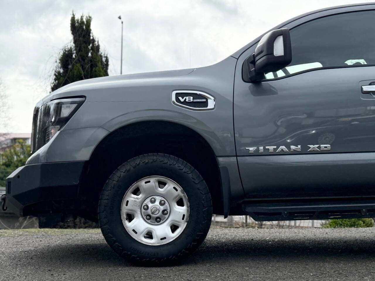 Used 2018 Nissan Titan SV image 10