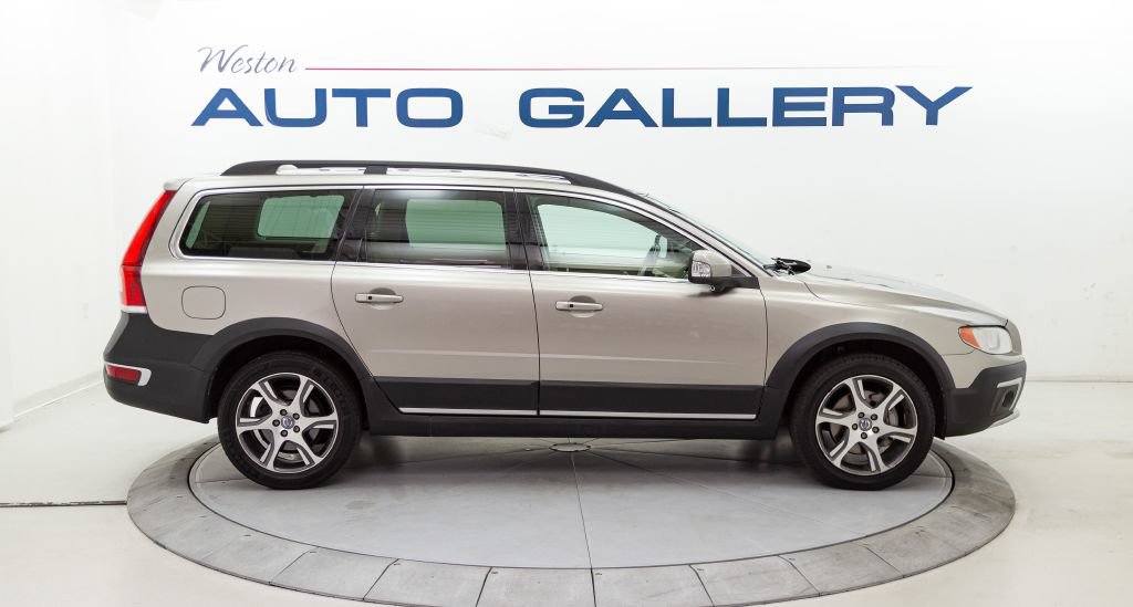 Used 2015 Volvo XC70 T6 w/ Technology Package AWD/4WD image 6