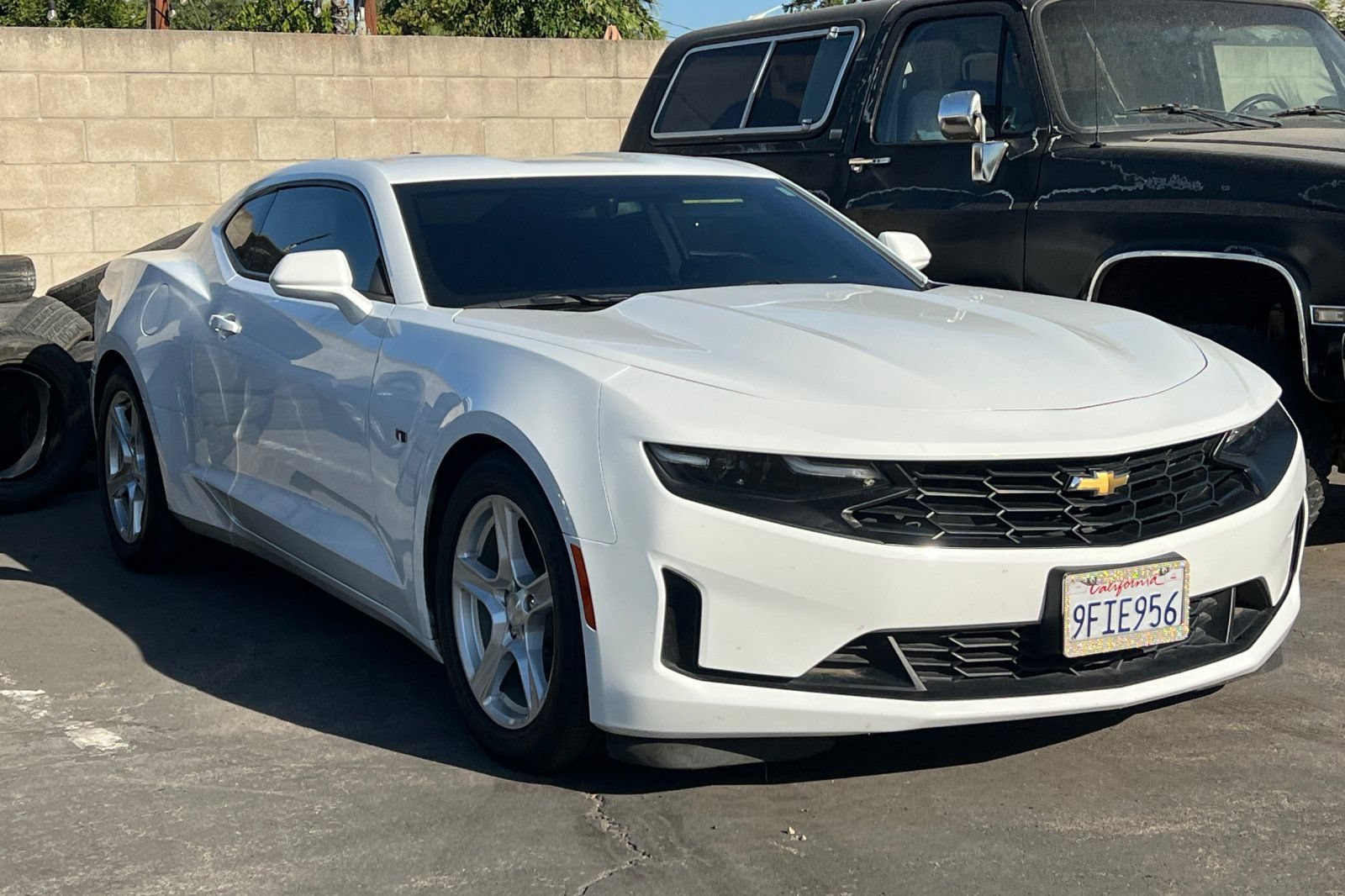 Used 2023 Chevrolet Camaro LT RWD image 2