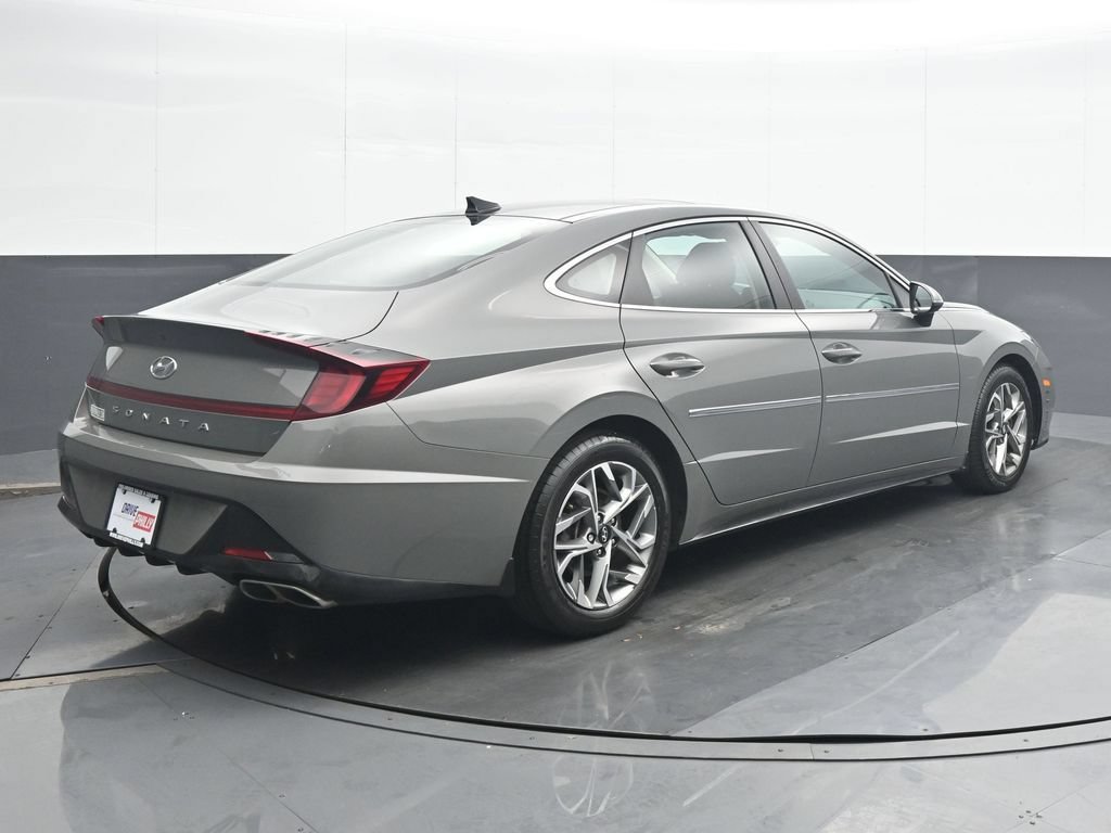 Used 2022 Hyundai Sonata SEL w/ Convenience Package FWD image 6