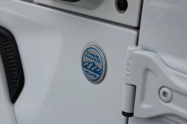 Used 2021 Jeep Wrangler Unlimited Sahara AWD/4WD image 5