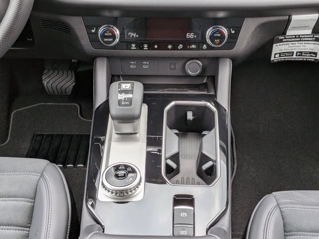 New 2026 Mitsubishi Outlander SE FWD image 17